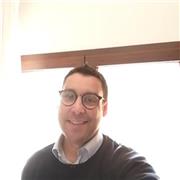 Laureato in giurisprudenza con alle spalle approfonditi studi classici ed umanistici e con la passione per lo studio della storia, offre lezioni on line a studenti di tutte le età